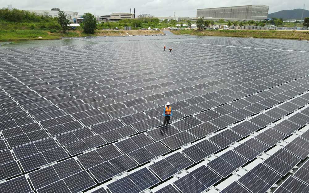 6.8 MW โรงไฟฟ้าพลังงานแสงอาทิตย์ลอยน้ำในประเทศมาเลเซีย
